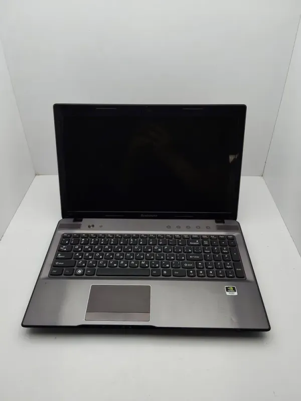 Ноутбук Lenovo IdeaPad Z570 / 15.6" (1366x768) TN / Intel Core i5-2450M (2 (4) ядра по 2.5 - 3.1 GHz) / 6 GB DDR3 / 500 GB HDD / nVidia GeForce GT 540M, 1 GB DDR3, 64-bit / WebCam б/в - зображення 7