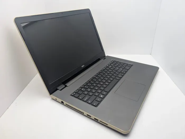 Ноутбук Dell Inspiron 15-5755 / 17.3" (1600x900) TN / AMD A8-7410 (4 ядра по 2.2 - 2.5 GHz) / 6 GB DDR3 / 240 GB SSD / AMD Radeon R5 Graphics / WebCam б/в - зображення 3
