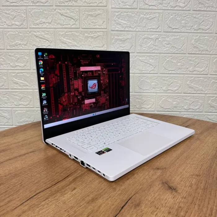 Ігровий ультрабук Asus ROG Zephyrus GA503QS White / 15.6" (2560x1440) IPS / AMD Ryzen 9 5900HS (8 (16) ядер по 3.0 - 4.6 GHz) / 32 GB DDR4 / 1000 GB SSD / nVidia GeForce RTX 3080, 8 GB GDDR6, 256-bit б/в - зображення 4