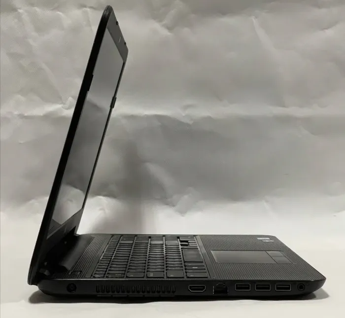 Ноутбук Б-клас Dell Inspiron 3521 / 15.6" (1366x768) TN / Intel Core i3-3227U (2 (4) ядра по 1.9 GHz) / 8 GB DDR3 / 240 GB SSD / Intel HD Graphics 4000 / WebCam / DVD-ROM / Windows 10 Pro б/в - зображення 4