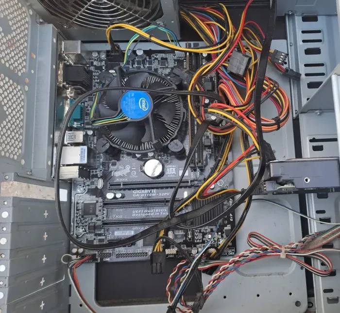 ПК Б-клас DTS Tower / Intel Pentium G4400 (2 ядра по 3.3 GHz) / 4 GB DDR4 / 500 GB HDD / Intel HD Graphics 510 / 500W / Win 10 б/в - зображення 5