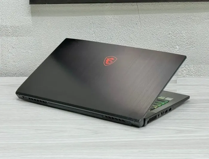 Ігровий ноутбук MSI GF75 Thin / 17.3" (1920x1080) IPS / Intel Core i7-10750H (6 (12) ядер по 2.6 - 5.0 GHz) / 16 GB DDR4 / 1000 GB SSD / nVidia GeForce RTX 3060, 6 GB GDDR6, 192-bit / WebCam / Win 11 б/в - зображення 6