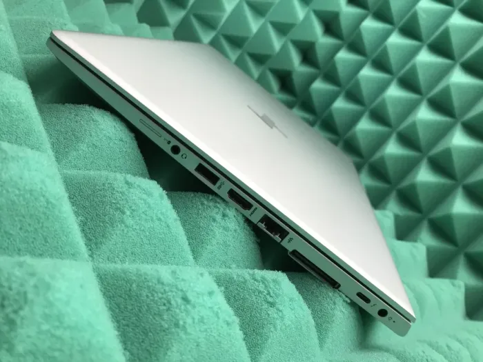 Ультрабук Б-клас HP EliteBook 840 G5 / 14" (1920x1080) IPS / Intel Core i5-8350U (4 (8) ядра по 1.7 - 3.6 GHz) / 16 GB DDR4 / 512 GB SSD M.2 / Intel UHD Graphics 620 / USB 3.1 / HDMI б/в - зображення 6
