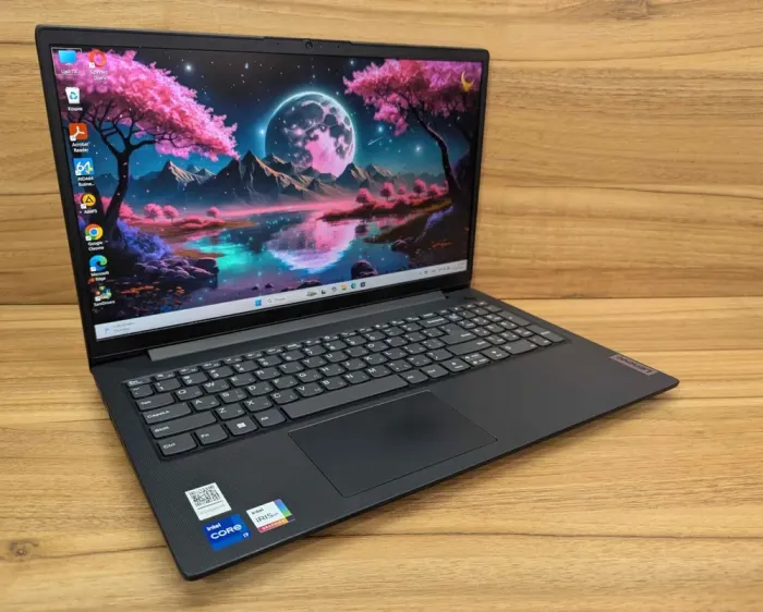 Ультрабук Lenovo V15 G4 IRU / 15.6" (1920x1080) IPS / Intel Core i7-1355U (10 (12) ядер по 3.7 - 5.0 GHz) / 16 GB DDR4 / 512 GB SSD / Intel Iris Xe Graphics / WebCam / Windows 11 б/в - зображення 4