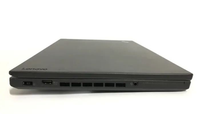 Ігровий ноутбук Lenovo ThinkPad T460p / 14" (1920x1080) IPS / Intel Core i7-6700HQ (4 (8) ядра по 2.6 - 3.5 GHz) / 8 GB DDR4 / 256 GB SSD / nVidia GeForce 940MX, 2 GB GDDR5, 64-bit / WebCam / Win 10 Home б/в - зображення 4