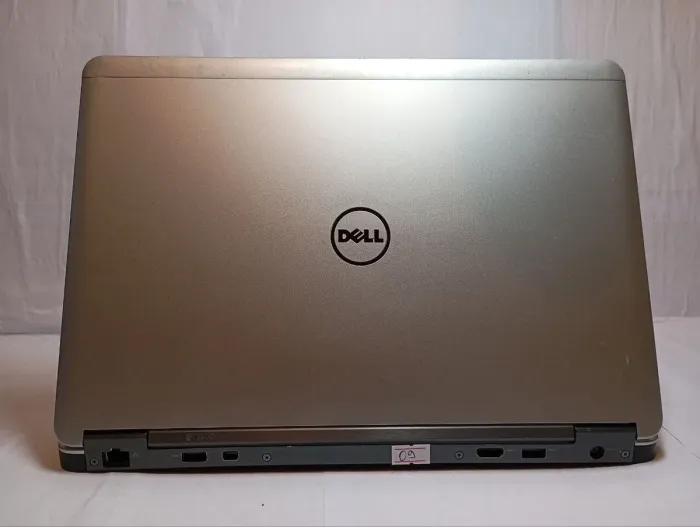 Ультрабук Б-клас Dell Latitude E7440 / 14" (1920x1080) TN / Intel Core i5-4300U (2 (4) ядра по 1.9 - 2.9 GHz) / 8 GB DDR3 / 256 GB SSD / Intel HD Graphics 4400 / WebCam б/в - зображення 4