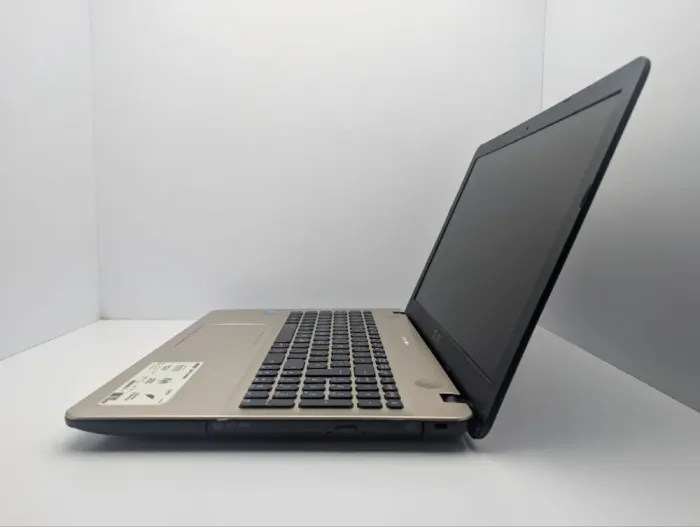 Ноутбук Asus X541N / 15.6" (1366x768) TN / Intel Celeron N3350 (2 ядра по 1.1 - 2.4 GHz) / 4 GB DDR3 / 120 GB SSD / Intel HD Graphics 500 / WebCam / DVD-ROM б/в - зображення 5