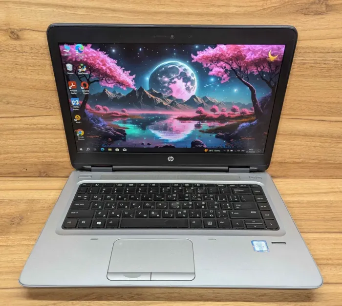 Ноутбук Б-клас HP ProBook 640 G2 / 14" (1920x1080) IPS / Intel Core i7-6600U (2 (4) ядра по 2.6 - 3.4 GHz) / 8 GB DDR4 / 500 GB HDD / Intel HD Graphics 520 / WebCam / Fingerprint / Windows 10 б/в - зображення 2