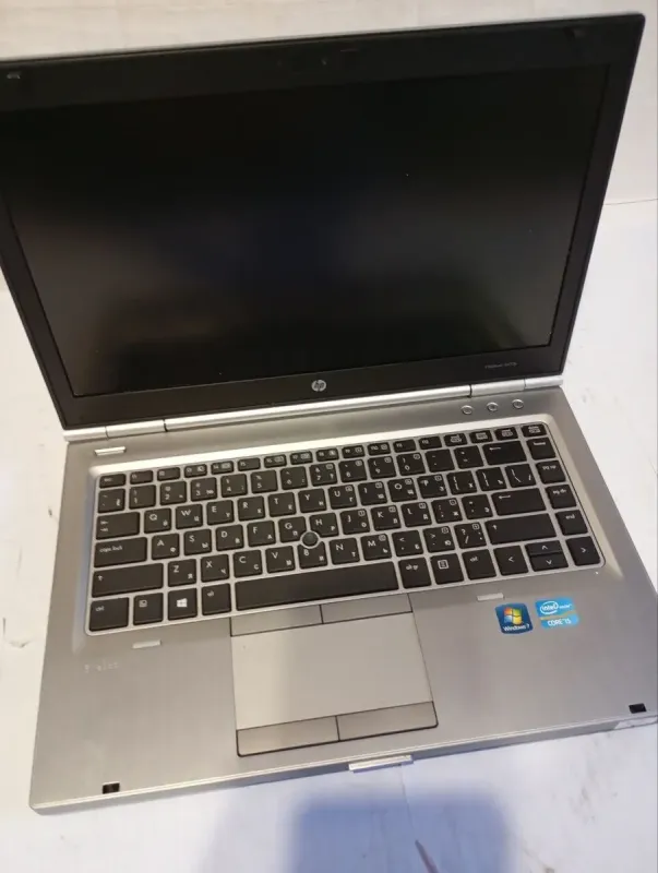 Ноутбук Б-клас HP EliteBook 8470p / 14" (1600x900) TN / Intel Core i5-3320M (2 (4) ядра по 2.6 - 3.3 GHz) / 8 GB DDR3 / 500 GB HDD / Intel HD Graphics 4000 / WebCam / DVD-ROM б/в - зображення 3