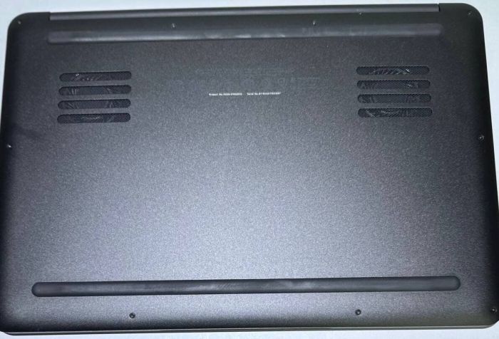 Ігровий ноутбук Razer Blade 14 RZ09-0195 / 14" (3200x1800) IPS Touch / Intel Core i7-6700HQ (4 (8) ядра по 2.6 - 3.5 GHz) / 16 GB DDR4 / 512 GB SSD / nVidia GeForce GTX 1060, 6 GB GDDR5, 192-bit / WebCam / Win 11 б/в - зображення 4