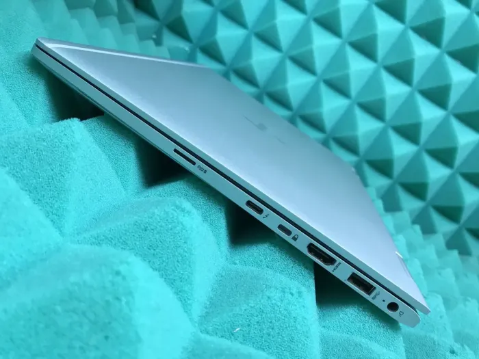 Ноутбук-трансформер HP EliteBook x360 1030 G2 / 13.3" IPS Touch / Core i5-7200U (2(4) ядра по 2.5-3.1 GHz) / 8GB DDR4 / 256GB SSD M.2 / HD Graphics 620 / WebCam / Fingerprint / USB 3.1 / HDMI б/в - зображення 8