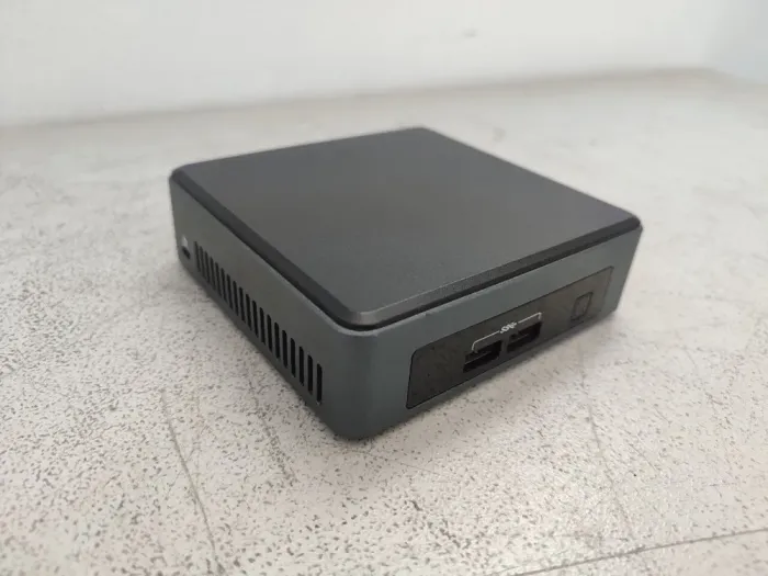 Неттоп Intel NUC (NUC7I3DNK) USFF / Intel Core i3-7100U (2 (4) ядра по 2.4 GHz) / 8 GB DDR4 / 128 GB SSD / Intel HD Graphics 620 / Wi-Fi / Bluetooth б/в - зображення 3