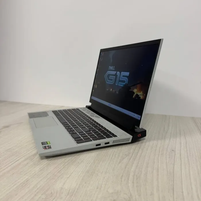 Ігровий ноутбук Б-класу Dell G15 5525 / 15,6" (1920x1080) IPS / AMD Ryzen 7 6800H (8 (16) ядер по 3,2 - 4,7 ГГц) / 16 ГБ DDR5 / 512 ГБ SSD / nVidia GeForce RTX 3050 Ti, 4 ГБ GDDR6, 128-біт / Веб-камера б/в - зображення 5