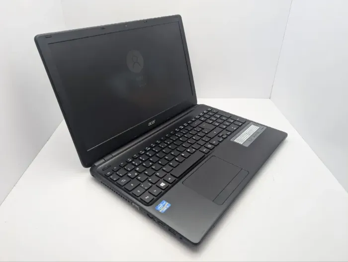 Ноутбук Acer Aspire ES1-571 / 15.6" (1366x768) TN / Intel Core i3-3217U (2 (4) ядра по 1.8 GHz) / 6 GB DDR3 / 120 GB SSD / Intel HD Graphics 4000 / WebCam / DVD-ROM б/в - зображення 6