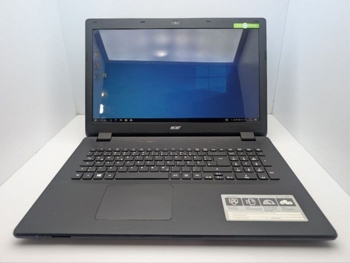 Ноутбук Acer Aspire ES1-731 / 17.3" (1600x900) TN / Intel Pentium N3700 (4 ядра по 1.6 - 2.4 GHz) / 8 GB DDR3 / 120 GB SSD / Intel HD Graphics / WebCam / DVD-ROM б/в - зображення 2