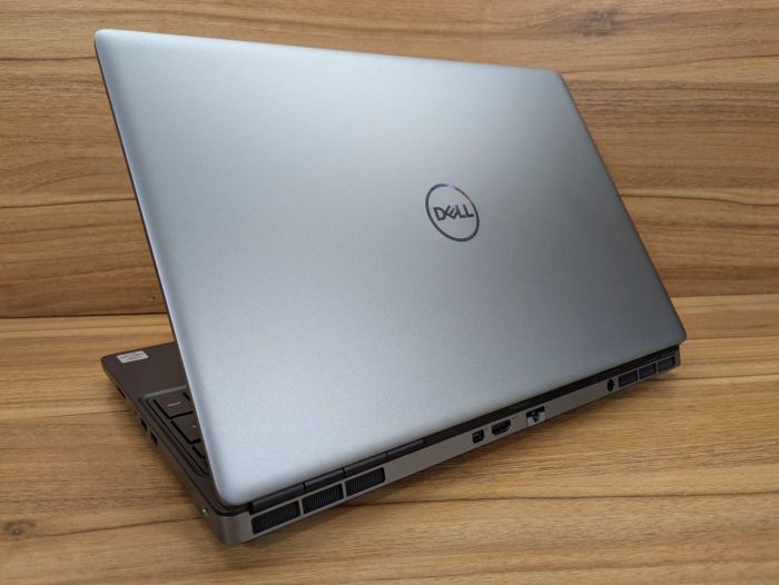 Мобільна робоча станція Dell Precision 7550 / 15,6" (1920x1080) IPS / Intel Core i7-10850H (6 (12) ядер по 2,7 - 5,1 ГГц) / 32 ГБ DDR4 / 512 ГБ SSD / nVidia Quadro T2000, 4 ГБ GDDR5, 128-біт / Windows 10 б/в - зображення 6