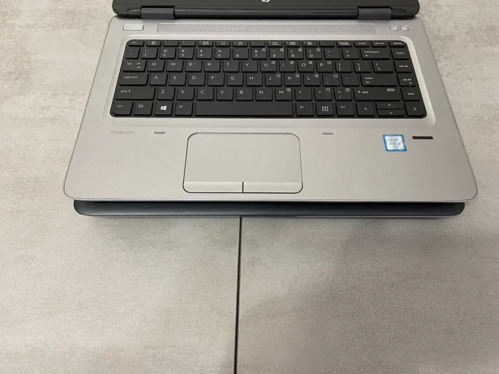 Ноутбук HP ProBook 640 G2 / 14" (1366x768) TN / Intel Core i5-6300U (2 (4) ядра по 2.4 - 3.0 GHz) / 8 GB DDR4 / 256 GB SSD / Intel HD Graphics 520 / WebCam б/в - зображення 3
