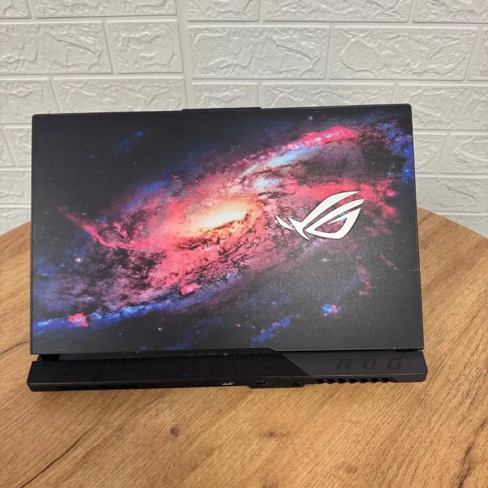 Ігровий ноутбук Б-клас Asus ROG Strix SCAR G733PY / 17.3" (2560x1440) IPS / AMD Ryzen 9 7945HX (16 (32) ядер по 2.5 - 5.4 GHz) / 32 GB DDR5 / 1000 GB SSD / nVidia GeForce RTX 4090, 16 GB GDDR6, 256-bit / WebCam б/в - зображення 3