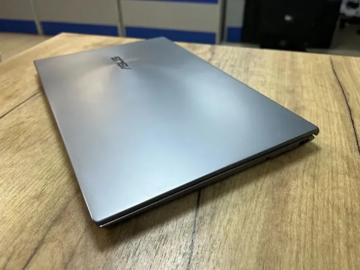 Ігровий ноутбук Asus ZenBook 14 Q408UG / 14" (1920x1080) IPS / AMD Ryzen 5 5500U (6 (12) ядер по 2.1 - 4.0 GHz) / 8 GB DDR4 / 256 GB SSD M.2 / nVidia GeForce MX450, 2 GB GDDR5, 64-bit / WebCam б/в - зображення 6