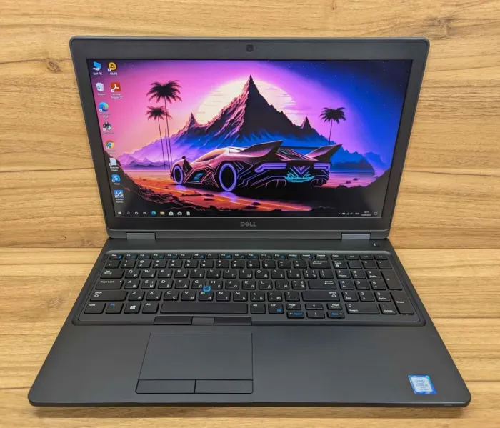 Ультрабук Б-клас Dell Latitude 5590 / 15.6" (1920x1080) IPS / Intel Core i5-7300U (2 (4) ядра по 2.6 - 3.5 GHz) / 8 GB DDR4 / 256 GB SSD / Intel HD Graphics 620 / WebCam / Windows 10 б/в - зображення 2