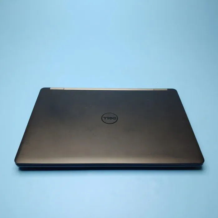 Ноутбук Б-клас Dell Latitude E5570 / 15.6" (1366x768) TN / Intel Core i5-6300U (2 (4) ядра по 2.4 - 3.0 GHz) / 8 GB DDR4 / 256 GB SSD / Intel HD Graphics 520 / WebCam / Win 10 Pro б/в - зображення 6