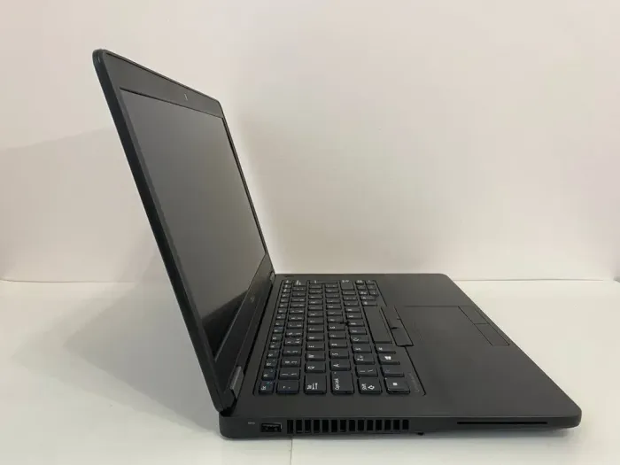 Ноутбук Б-клас Dell Latitude E5470 / 14" (1920x1080) TN / Intel Core i5-6300U (2 (4) ядра по 2.4 - 3.0 GHz) / 8 GB DDR4 / 240 GB SSD / Intel HD Graphics 520 / WebCam б/в - зображення 5