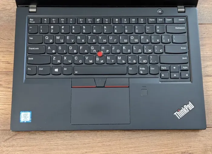 Ультрабук Lenovo ThinkPad T480s / 14" (1920x1080) IPS / Intel Core i5-8350U (4 (8) ядра по 1.7 - 3.6 GHz) / 8 GB DDR4 / 256 GB SSD / Intel UHD Graphics 620 / WebCam б/в - зображення 3