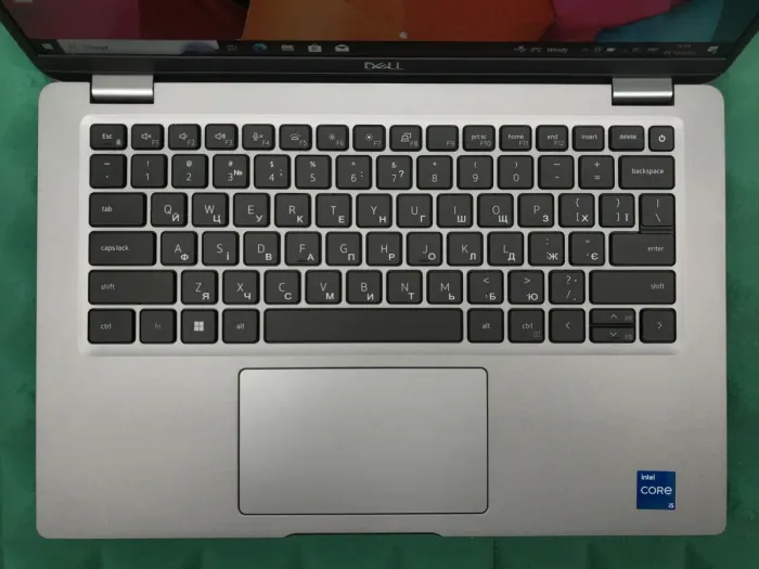 Ультрабук Б-клас Dell Latitude 5420 / 14" (1920x1080) IPS / Intel Core i5-1145G7 (4 (8) ядра по 2.6 - 4.4 GHz) / 8 GB DDR4 / 256 GB SSD M.2 / Intel Iris Xe Graphics / WebCam / USB 3.2 / HDMI / Windows 10 б/в - зображення 4