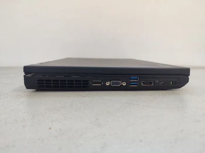 Ноутбук Lenovo ThinkPad W520 / 15.6" (1920x1080) TN / Intel Core i7-2860QM (4 (8) ядра по 2.5 - 3.6 GHz) / 16 GB DDR3 / 240 GB SSD / nVidia Quadro 2000M, 2 GB GDDR3 128-bit / WebCam / DVD-ROM б/в - зображення 3