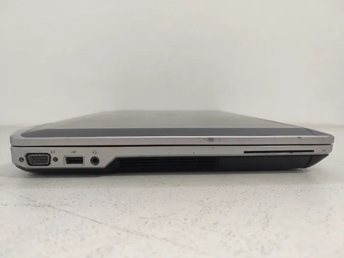 Ноутбук Dell Latitude E6520 / 15.6" (1920x1080) TN / Intel Core i5-2520M (2 (4) ядра по 2.5 - 3.2 GHz) / 8 GB DDR3 / 180 GB SSD / Intel HD Graphics 3000 / WebCam / DVD-ROM б/в - зображення 3