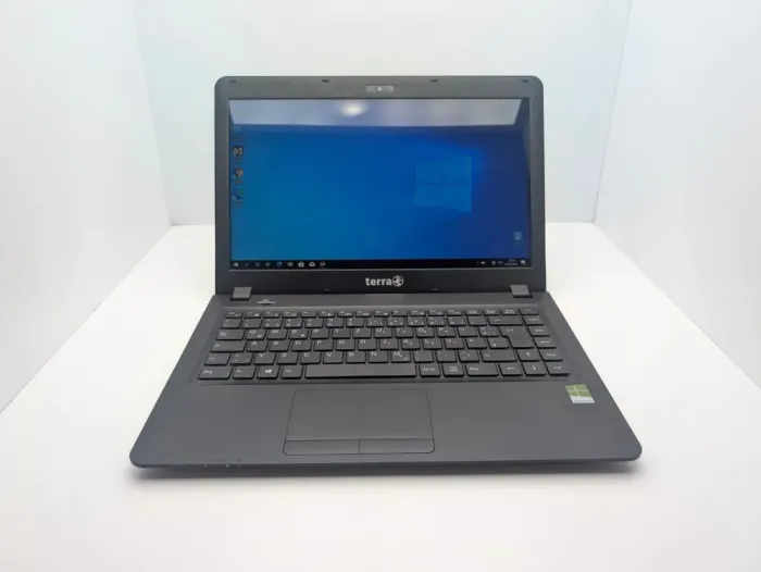 Ноутбук Terra Mobile 1415 / 14" (1366x768) TN / Intel Celeron N2840 (2 ядра по 2.16 - 2.58 GHz) / 4 GB DDR3 / 120 GB SSD / Intel HD Graphics / WebCam б/в - зображення 2