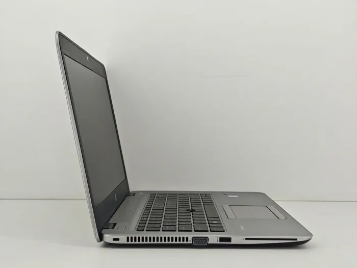 Ультрабук HP EliteBook 840 G3 / 14" (1366x768) TN / Intel Core i5-6300U (2 (4) ядра по 2.4 - 3.0 GHz) / 8 GB DDR4 / 256 GB SSD / Intel HD Graphics 520 / WebCam б/в - зображення 4