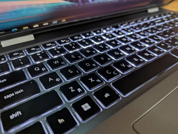 Ноутбук робоча станція Dell Precision 3560 / 15.6" (1920x1080) IPS / Intel Core i7-1185G7 (4 (8) ядра по 3.0 - 4.8 GHz) / 32 GB DDR4 / 512 GB SSD / nVidia T500, 2 GB GDDR6, 64-bit / WebCam / HDMI / Windows 10 б/в - зображення 12