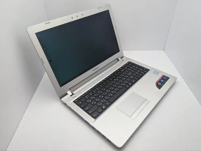 Ноутбук Lenovo IdeaPad 500-15ISK / 15.6" (1920x1080) TN / Intel Core i5-6200U (2 (4) ядра по 2.3 - 2.8 GHz) / 8 GB DDR3 / 128 GB SSD / Intel HD Graphics 520 / WebCam / DVD-ROM б/в - зображення 6