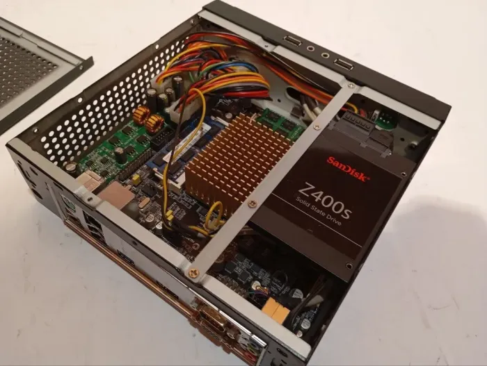 ПК Patriot Optim Mini K J1900 SFF / Intel Celeron J1900 (4 ядра по 2.0 - 2.42 GHz) / 8 GB DDR3 / 120 GB SSD / Intel HD Graphics б/в - зображення 5