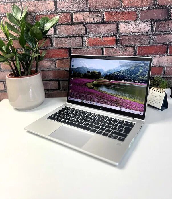 Ультрабук HP EliteBook 835 G7 / 13.3" (1920x1080) IPS / AMD Ryzen 3 PRO 4450U (4 (8) ядра по 2.5 - 3.7 GHz) / 16 GB DDR4 / 256 GB SSD / AMD Radeon RX Vega 5 Graphics / WebCam / Win 10 Home б/в - зображення 2