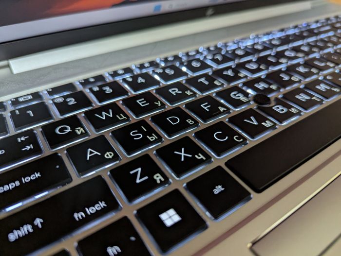 Ультрабук HP EliteBook 850 G8 / 15.6" (1920x1080) IPS / Intel Core i7-1185G7 (4 (8) ядра по 3.0 - 4.8 GHz) / 16 GB DDR4 / 500 GB SSD / Intel Iris Xe Graphics / WebCam / TouchID / Windows 11 б/в - изображение 6