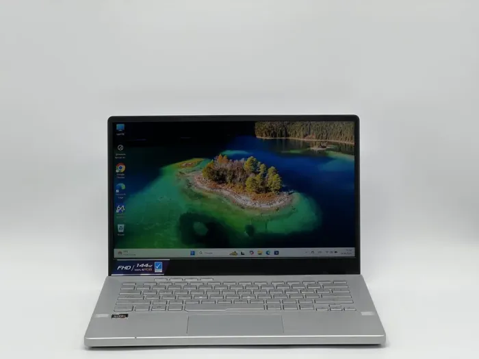 Ігровий ноутбук Asus ROG Zephyrus G14 GA401QM / 14" (1920x1080) IPS / AMD Ryzen 9 5900HS (8 (16) ядер по 3.0 - 4.6 GHz) / 24 GB DDR4 / 960 GB SSD / nVidia GeForce RTX 3060, 6 GB GDDR6, 192-bit б/в - зображення 2