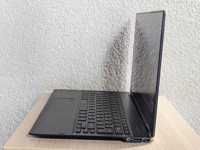 Нетбук Toshiba Portege X20W-E / 12.5" (1920x1080) TN Touch / Intel Core i5-8350U (4 (8) ядра по 1.7 - 3.6 GHz) / 16 GB DDR3 / 256 GB SSD / Intel UHD Graphics 620 / WebCam б/в - зображення 7