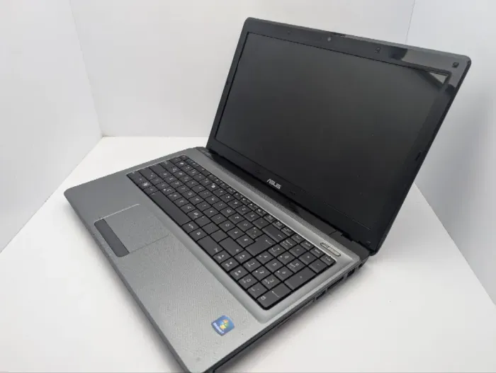 Ноутбук Asus A52F / 15.6" (1366x768) TN / Intel Core i3-380M (2 (4) ядра по 2.5 GHz) / 6 GB DDR3 / 120 GB SSD / Intel Graphics / WebCam / DVD-ROM б/в - зображення 7