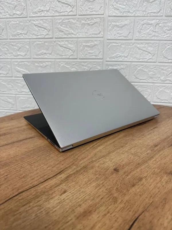 Ігровий ноутбук Б-клас Dell XPS 15 9500 / 15.6" (1920x1080) IPS / Intel Core i7-10750H (6 (12) ядер по 2.6 - 5.0 GHz) / 32 GB DDR4 / 1000 GB SSD / nVidia GeForce GTX 1650 Ti, 4 GB GDDR6, 128-bit / WebCam б/в - зображення 6