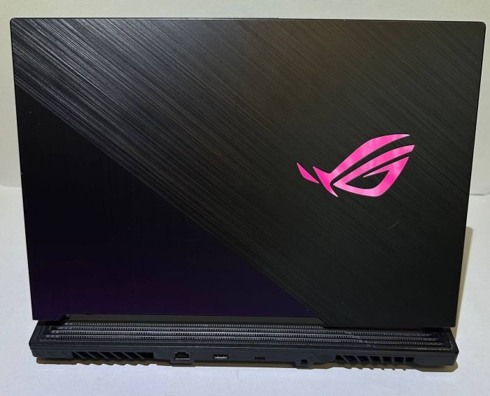 Ігровий ноутбук Asus Rog Strix G512LI / 15.6" (1920x1080) IPS / Intel Core i7-10750H (6 (12) ядер по 2.6 - 5.0 GHz) / 32 GB DDR4 / 512 GB SSD / nVidia GeForce GTX 1650 Ti, 4 GB GDDR6, 128-bit / Win 11 Pro б/в - зображення 3