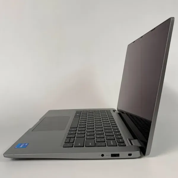 Ноутбук-трансформер Dell Latitude 3340 / 13.3" (1920x1080) IPS Touch / Intel Core i5-1335U (10 (12) ядер по 3.4 - 4.6 GHz) / 16 GB DDR5 / 512 GB SSD / Intel Iris Xe Graphics / WebCam / HDMI б/в - зображення 5