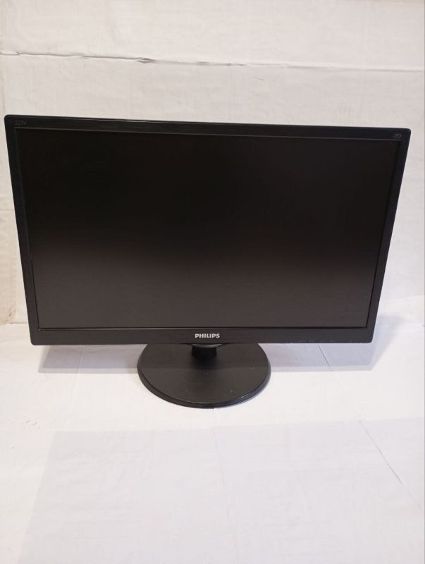 Комплект ПК Б-клас: Fujitsu Esprimo E420 E85+ SFF / Intel Core i5-4670 (4 ядра по 3,4 - 3,8 ГГц) / 8 ГБ DDR3 / 240 ГБ SSD / Intel HD Graphics 4600 + Монітор Philips 223V5L / 22" (1920x1080) TN / 1x VGA / VESA 100x100 б/в - зображення 6