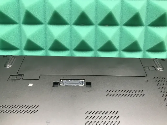 Ультрабук Б-клас Lenovo Thinkpad T450s / 14'' (1600x900) TN / Intel Core i5-5300U (2 (4) ядра по 2.3 - 2.9 GHz) / 8 GB DDR3 / 128 GB SSD / Intel HD Graphics 5500 / WebCam / miniDP б/в - зображення 11