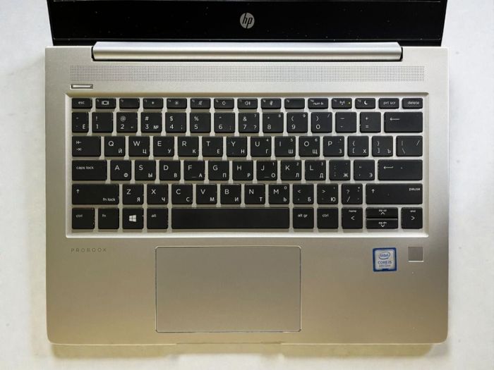 Ультрабук Б-клас HP ProBook 430 G6 / 13.3" (1920x1080) IPS / Intel Core i5-8265U (4 (8) ядра по 1.6 - 3.9 GHz) / 4 GB DDR4 / 120 GB SSD / Intel UHD Graphics 620 / WebCam б/в - изображение 3