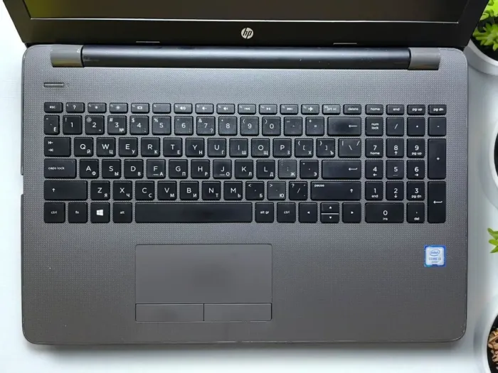 Ноутбук Б-клас HP 250 G6 / 15.6" (1920x1080) TN / Intel Core i3-6006U (2 (4) ядра по 2.0 GHz) / 8 GB DDR4 / 120 GB SSD / Intel HD Graphics 520 / WebCam б/в - зображення 5