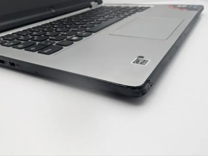 Нетбук-трансформер Б-клас Lenovo Yoga 2 / 11.6" (1366x768) TN Touch / Intel Celeron N2940 (4 ядра по 1.83 - 2.25 GHz) / 4 GB DDR3 / 500 GB HDD / Intel HD Graphics / WebCam б/в - изображение 4