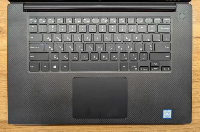 Ігровий ноутбук Dell XPS 15 9570 / 15.6" (3840x2160) IPS Touch / Intel Core i7-8750H (6 (12) ядер по 2.2 - 4.1 GHz) / 32 GB DDR4 / 1000 GB SSD / nVidia Geforce GTX 1050, 4 GB GDDR5, 128-bit / HDMI / Windows 10 б/в - зображення 3