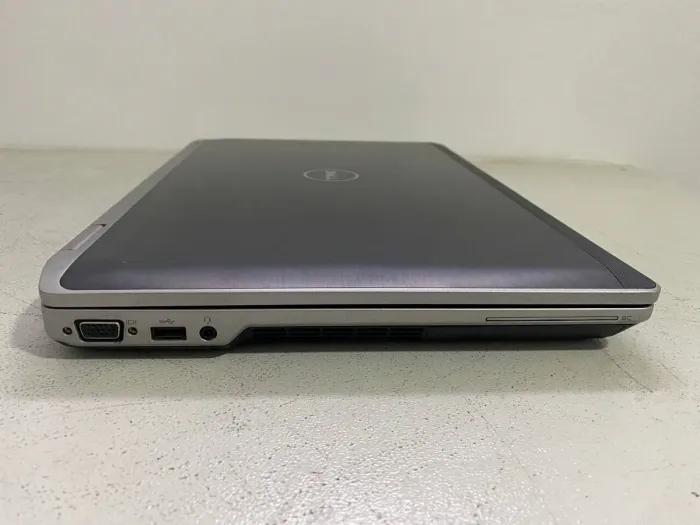 Ноутбук Dell Latitude E6530 / 15.6" (1920x1080) TN / Intel Core i5-3340M (2 (4) ядра по 2.7 - 3.4 GHz) / 8 GB DDR3 / 128 GB SSD / Intel HD Graphics 4000 / WebCam / DVD-ROM б/в - зображення 3